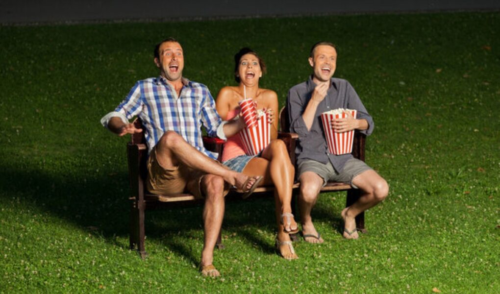 Réussir l'organisation d'une projection cinéma dans son jardin : le guide